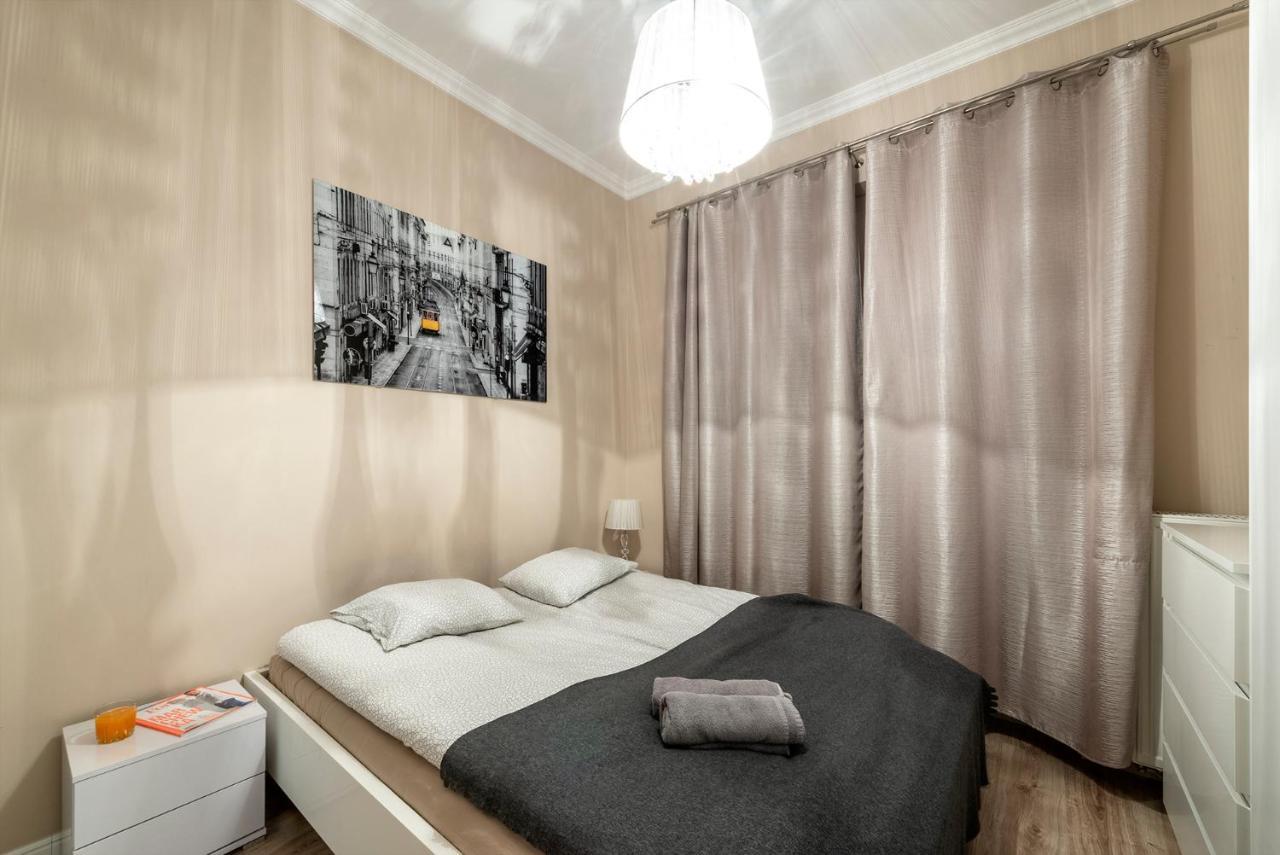 Ferienwohnung Warsaw - Aparts Lotnisko Okecie Exterior foto
