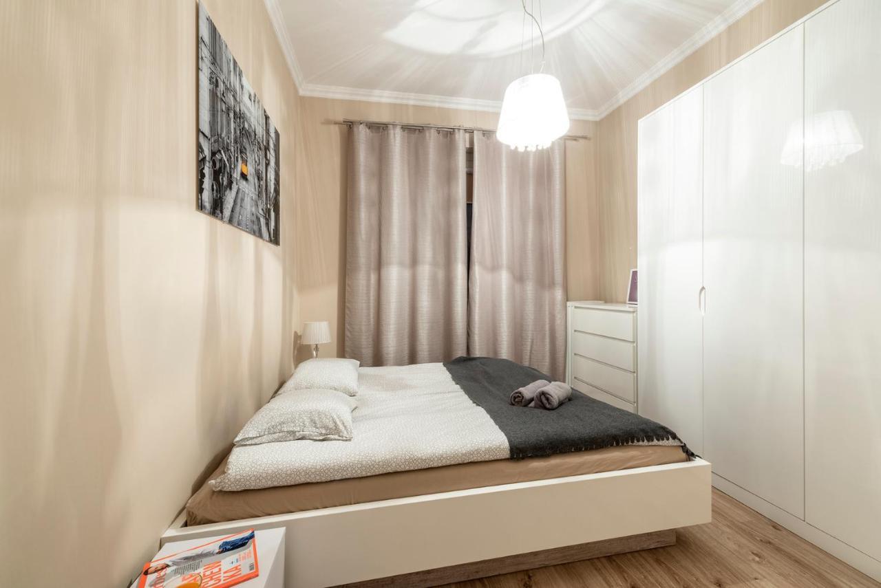 Ferienwohnung Warsaw - Aparts Lotnisko Okecie Exterior foto